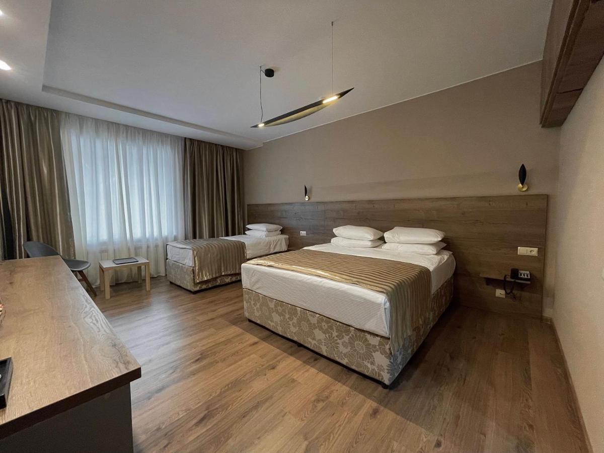 Hotel Gloria Deluxe Борово Екстериор снимка