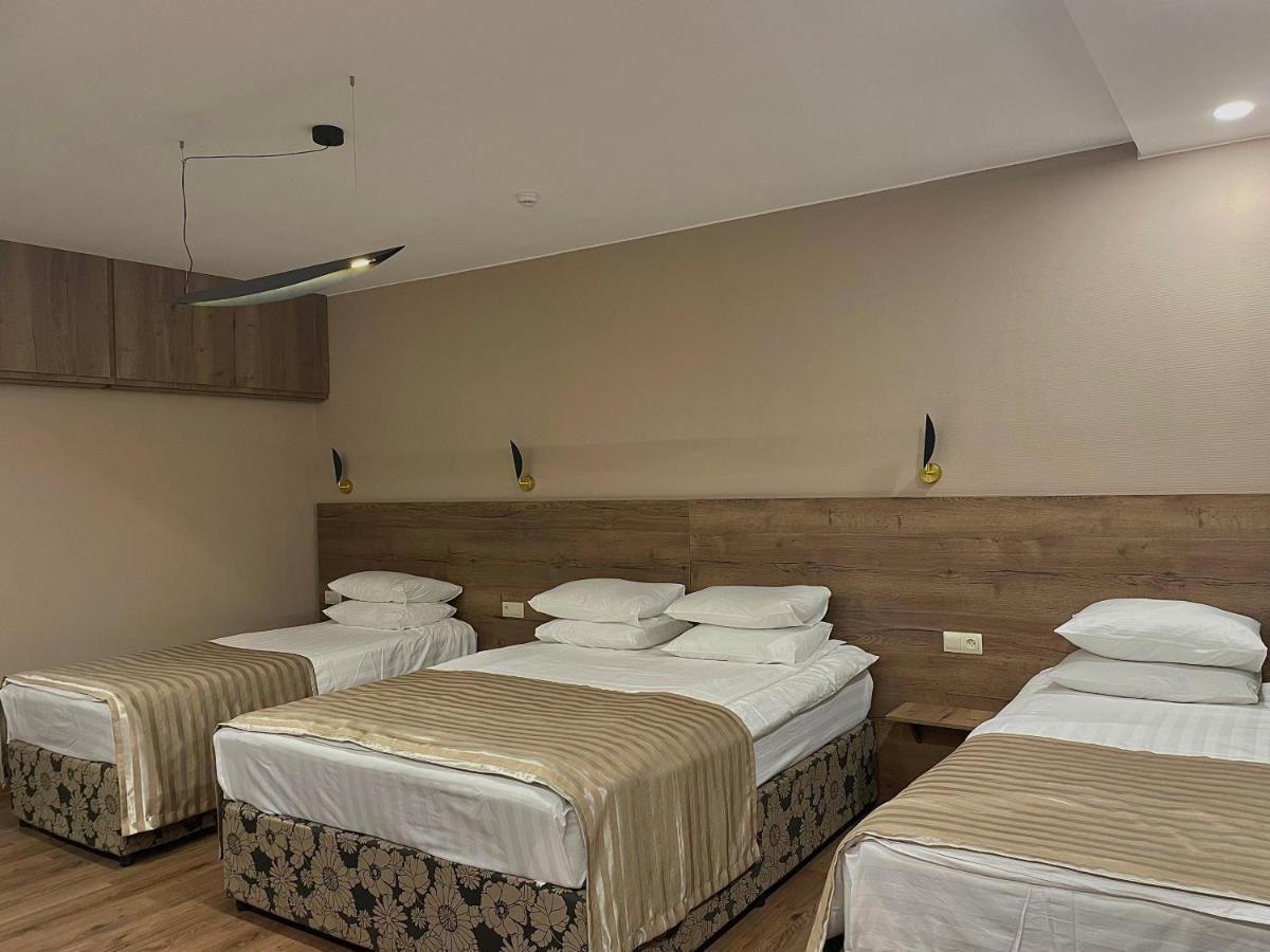 Hotel Gloria Deluxe Борово Екстериор снимка