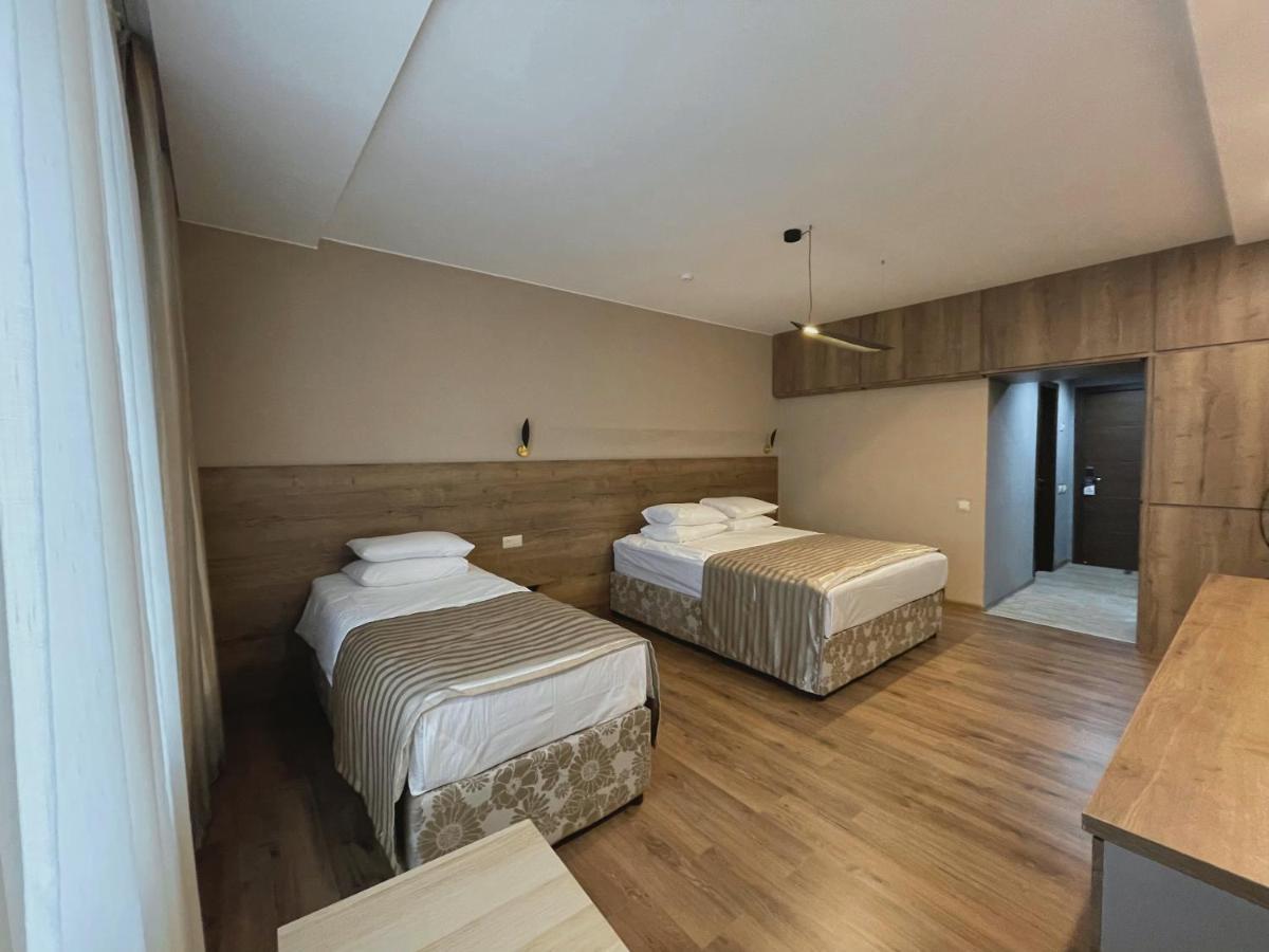 Hotel Gloria Deluxe Борово Екстериор снимка